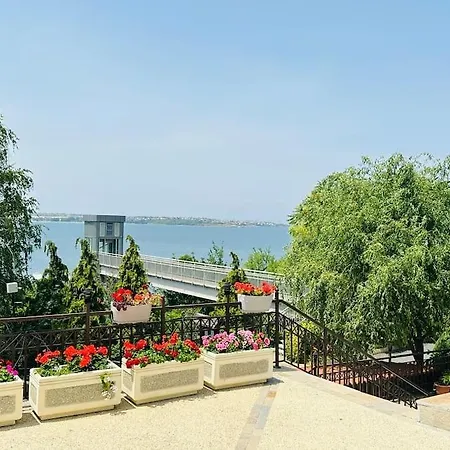 Saint Marina Bay Apartment *